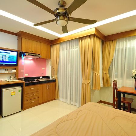 Green Harbor Hotel & Service Apartment Patong Kültér fotó
