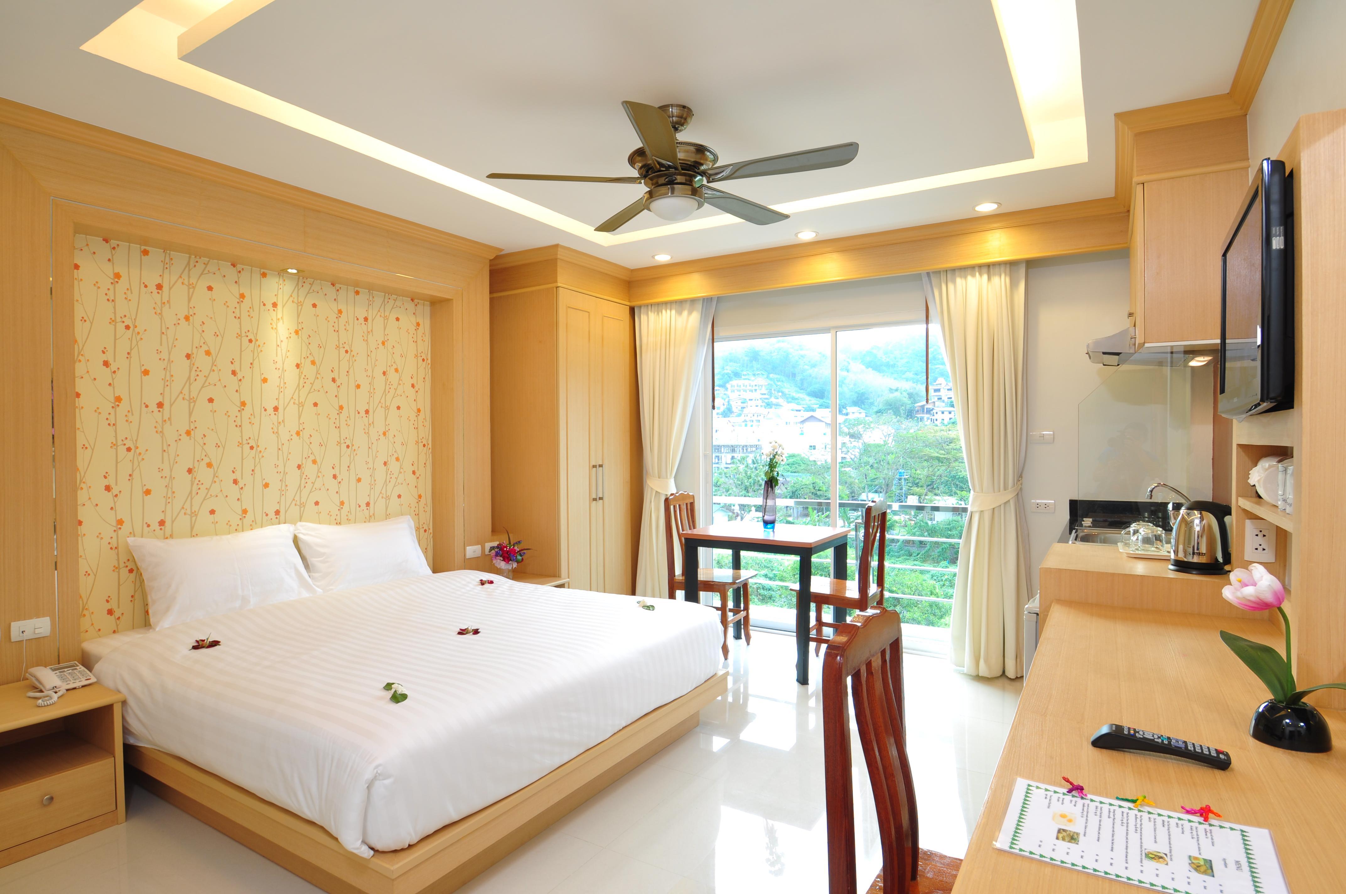 Green Harbor Hotel & Service Apartment Patong Kültér fotó