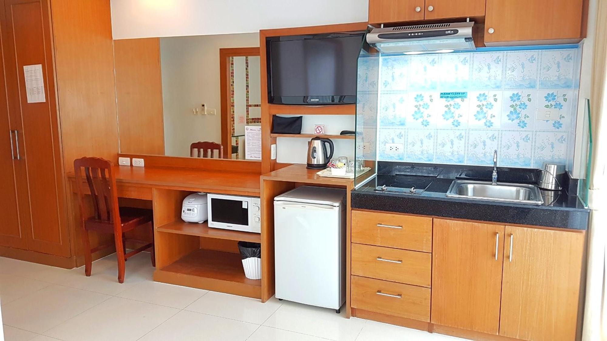 Green Harbor Hotel & Service Apartment Patong Kültér fotó